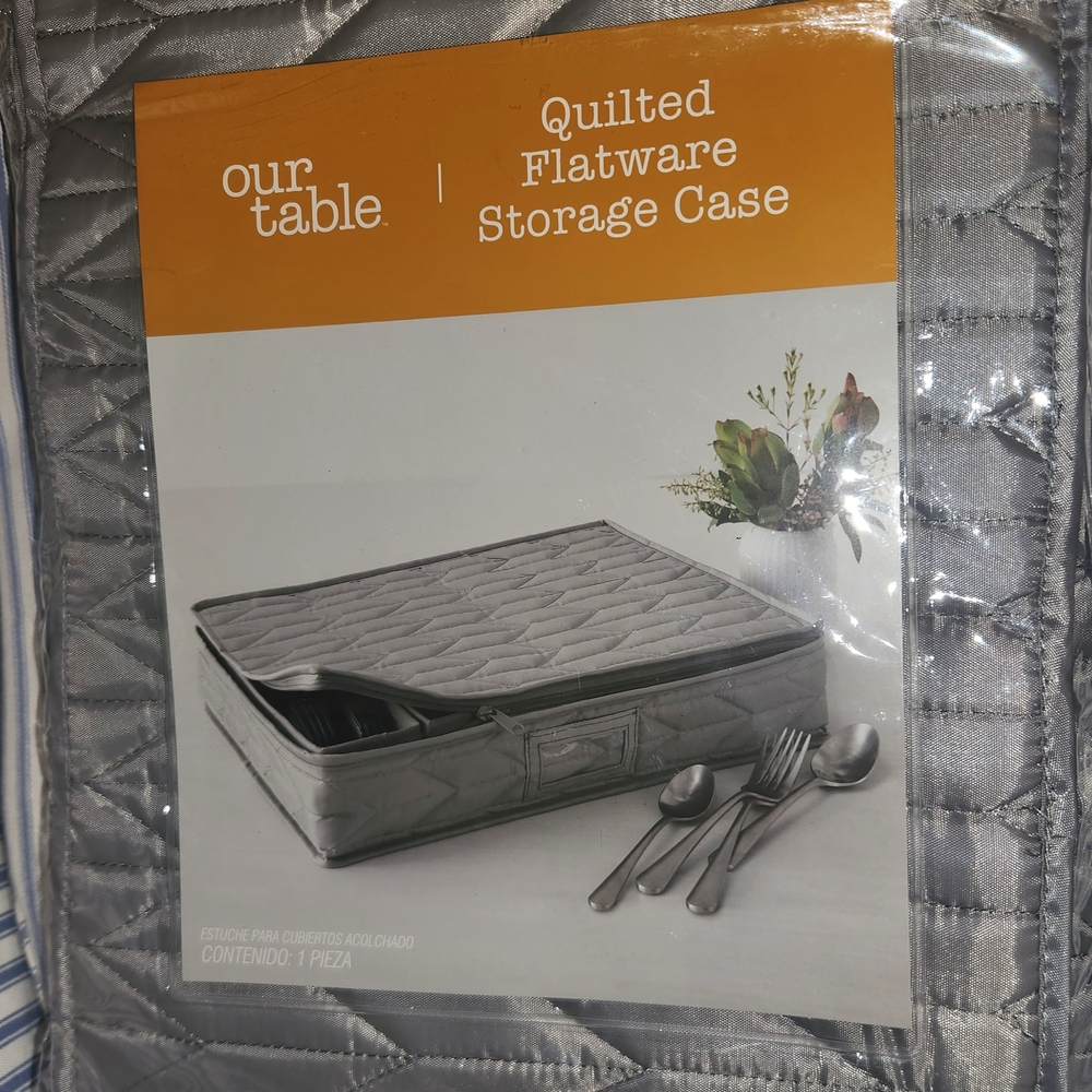 Our Table Quilted Flatware Storage Case New